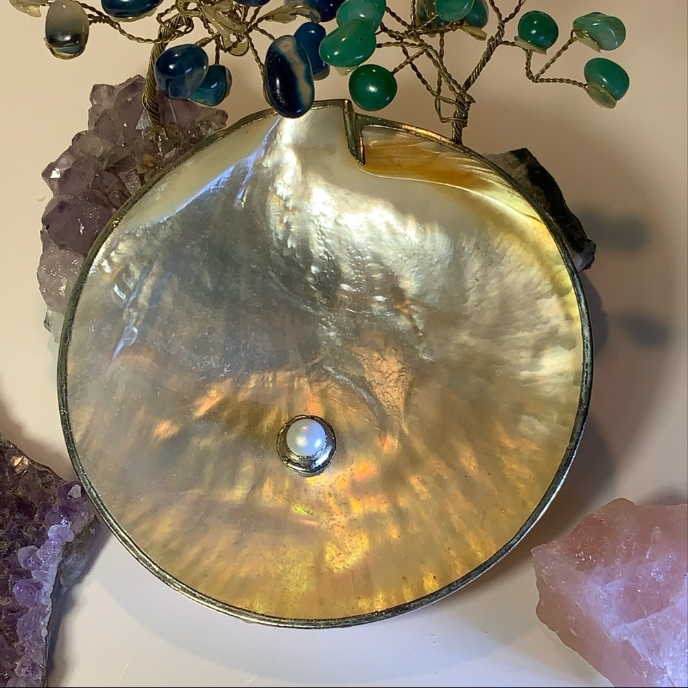 Mother of Pear utility dish